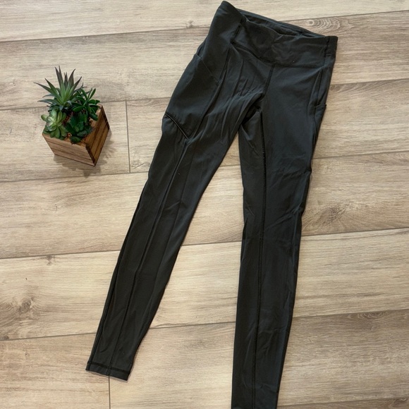 Lululemon Speed Up Tight *Full-On Luxtreme 28" Dark Olive | SIZE: 4 - Picture 5 of 9